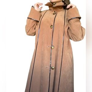 Light Camel Coat – Minimalist, Elegant, Faux Leather Trim  - Medium